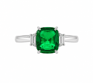 CUSHION EMERALD RING