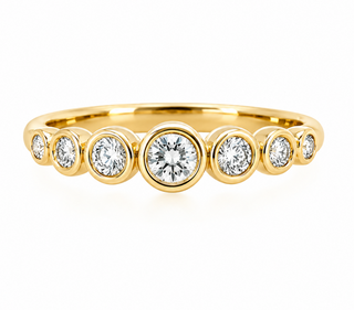 GRADUATED BEZEL DIAMOND RING
