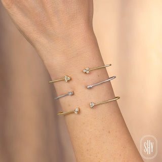 TREFOIL BEZEL BANGLE